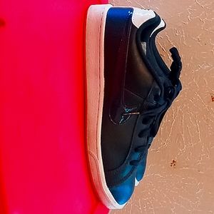 Womens Nike court vision low sneakers